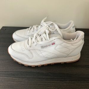 NEW Reebok White Leather Sneakers